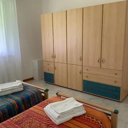 White House R&d Apartment